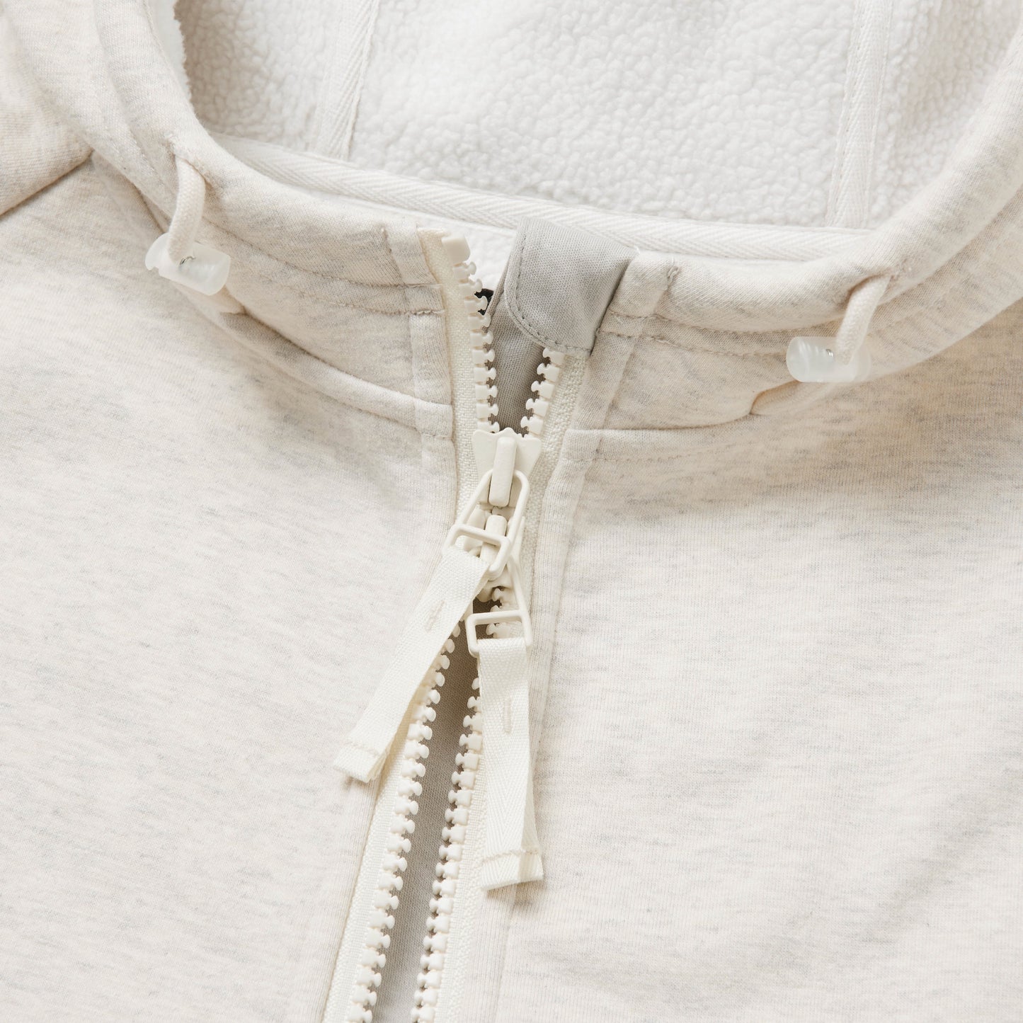 【GOOPiMADE x master-piece 】 “MEquip-H3“ Mantle Logo Hooded Sweat Jacket IVORY