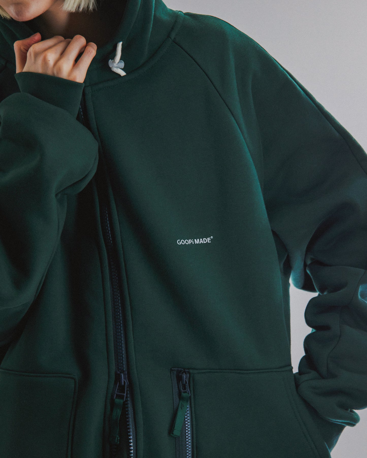 【GOOPiMADE x master-piece 】 “MEquip-H3“ Mantle Logo Hooded Sweat Jacket GREEN