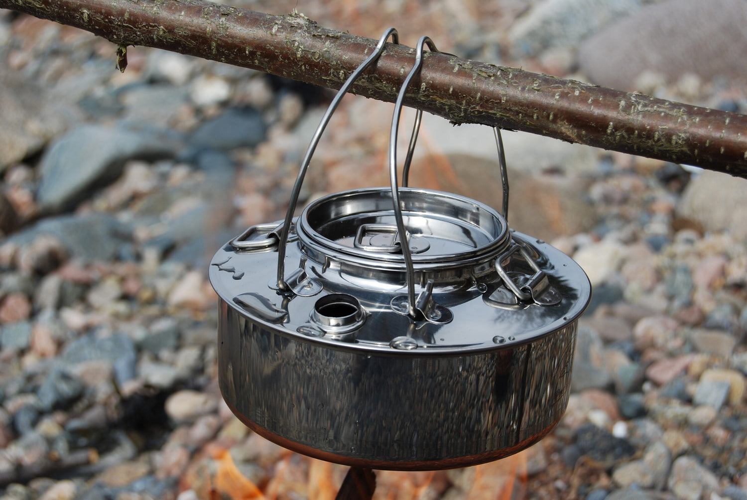 EAGLE Products Campfire Kettle 0.7L/1.5L [イーグルプロダクツ キャンプファイヤーケトル 0.7L/